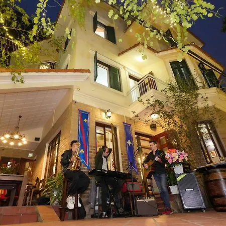 Musketeers Guest House